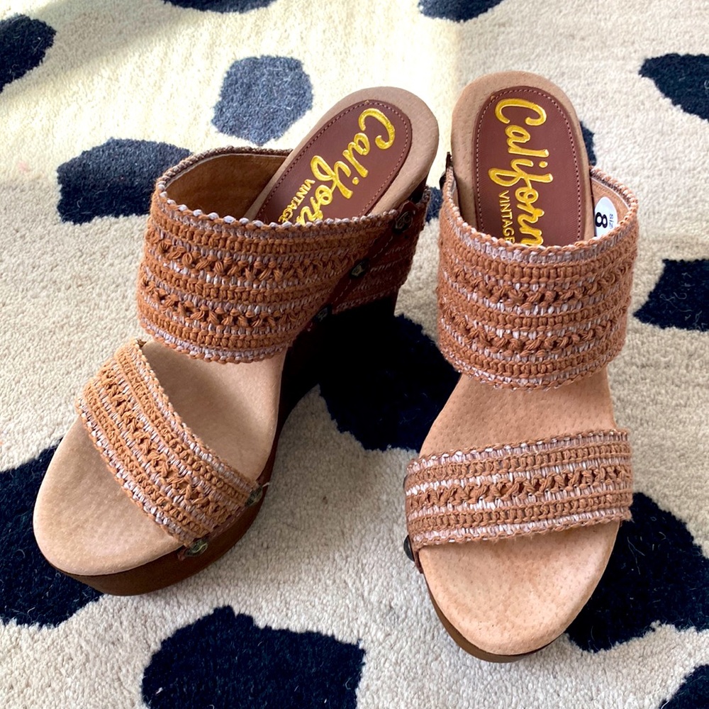 BRAND NEW | California Vintage Collection Wedges in brown size 8